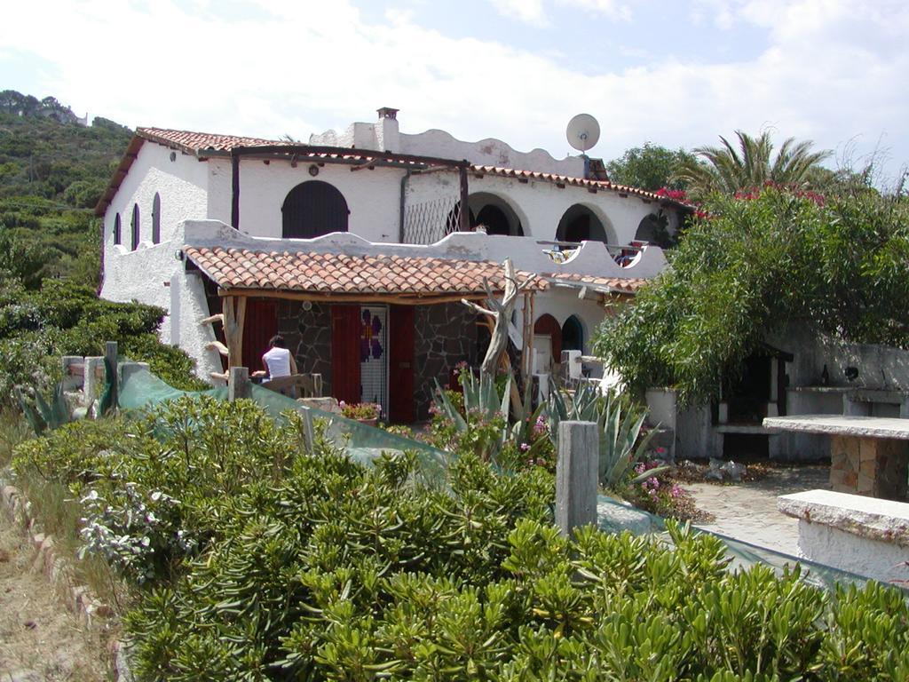 Studio Marinedda Isola Rossa Rom bilde